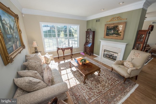 Building Photo - 83 Old Barn Dr