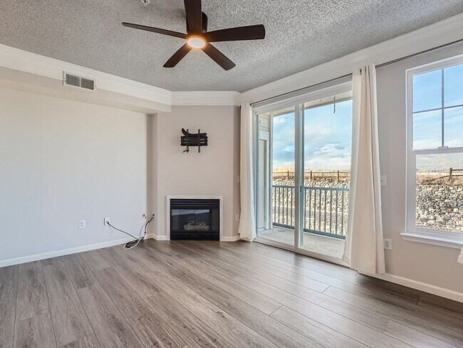 Foto del edificio - Charming Townhome with Mountain Views and an Ideal Location Between Denver and Boulder