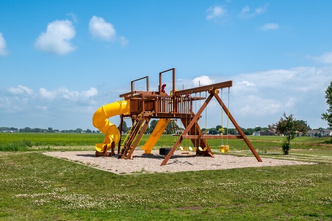 Área de juegos de Prairie Crossing Townhomes - Prairie Crossing Townhomes