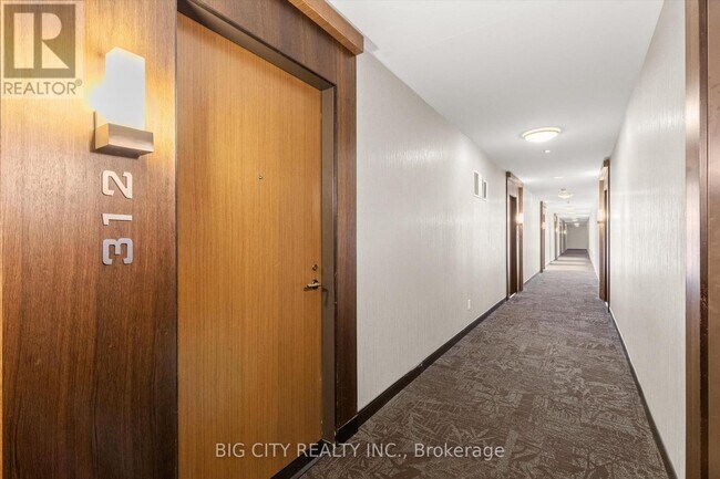 Photo du bâtiment - 8200 Birchmount Rd