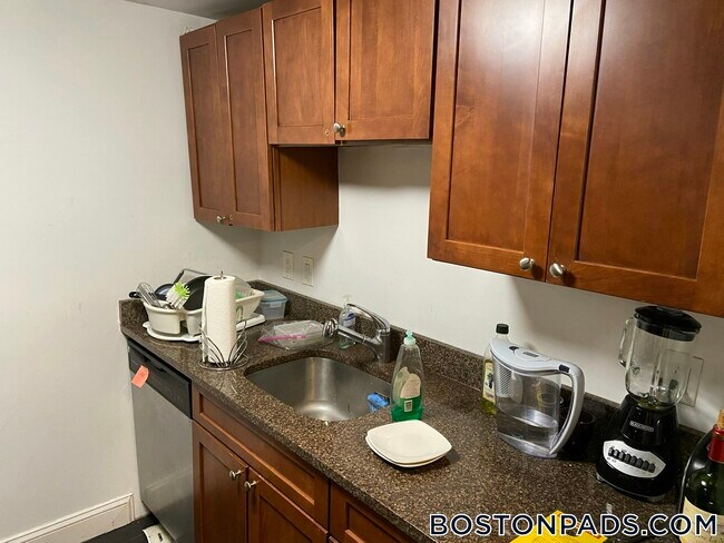 Foto del edificio - 772 Columbus Ave