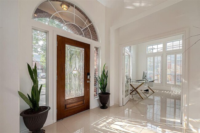 Building Photo - 10614 Opal Ridge Dr