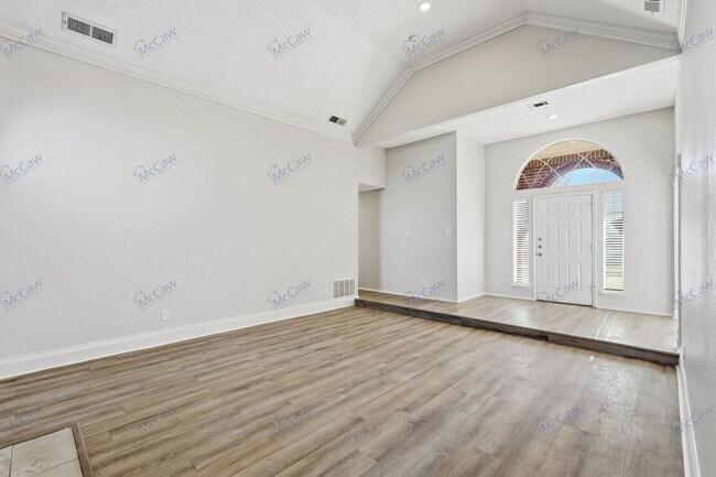 Foto del edificio - 2314 Stillwater Dr