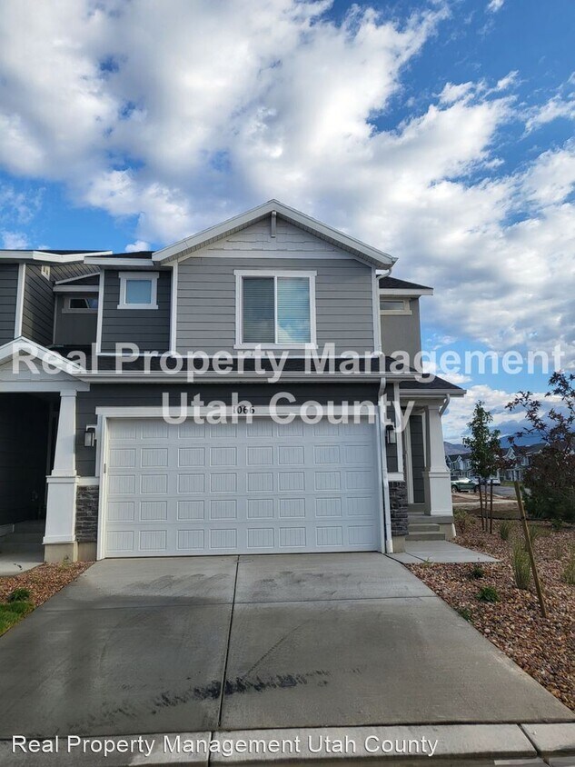 Primary Photo - 3 br, 3.5 bath House - 1066 E Regatta Lane