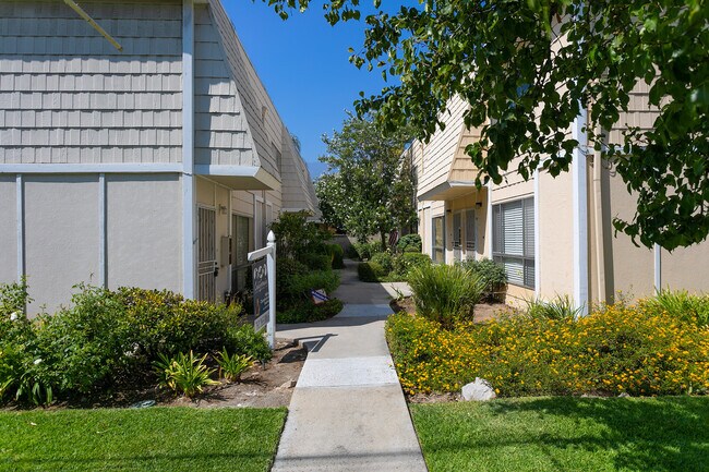Foto del edificio - 1434 Highland Ave