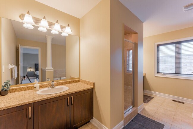 Photo du bâtiment - 40 Coastline Dr