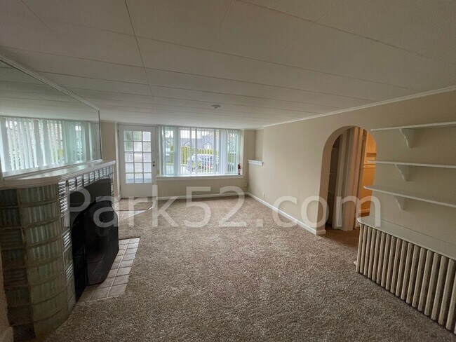 Foto del edificio - North Tacoma Ground Floor Apartment -1 Bed 1 Bath 406 1/2 N 6th St Tacoma