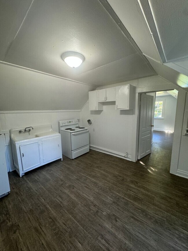 Foto del edificio - 1BR/1BA Apartment near Downtown Raleigh
