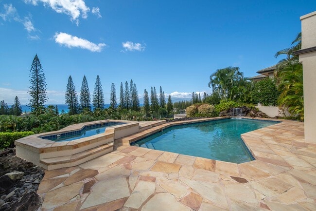 Foto del edificio - Luxury 3BR Kapalua Estate | Solar-Powered with Pool, Spa & Ocean Views