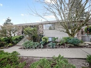 Building Photo - 757 N 90th St