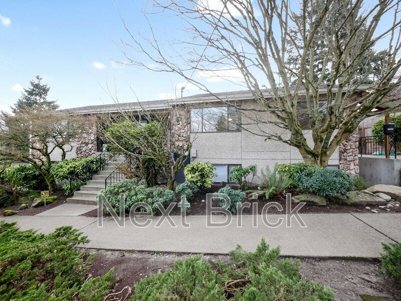 Foto principal - 757 N 90th St