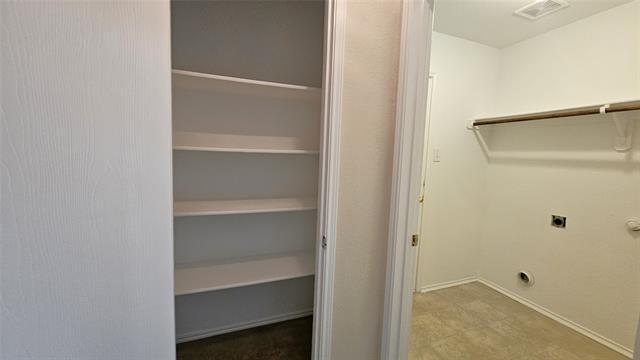 Foto del edificio - 715 Hallvale Dr