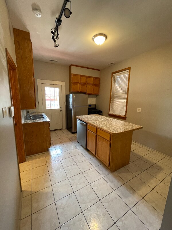 Primary Photo - 1539 W Cortez St