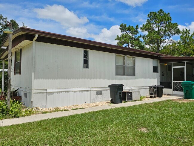 Foto del edificio - 7096 W Jackson Ln