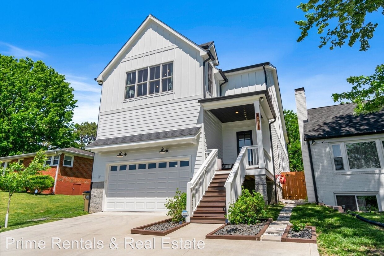 Primary Photo - 4 br, 3.5 bath House - 1011 Preston Dr