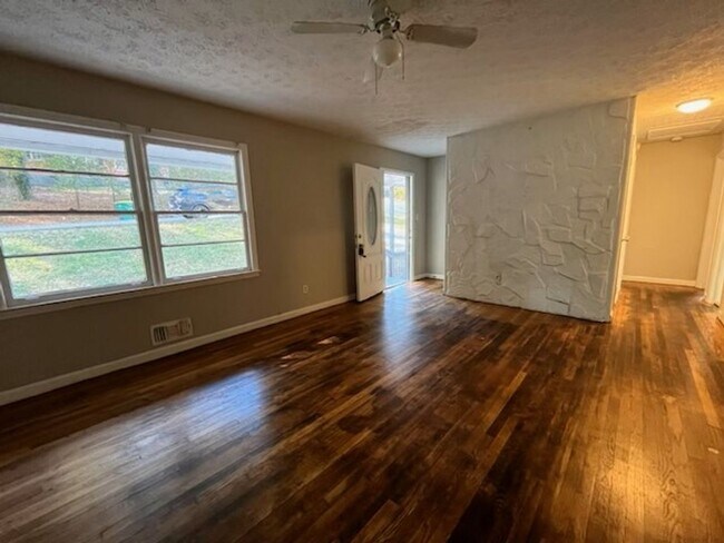 Building Photo - FREE RENT!! Welcome to your dream home in ...