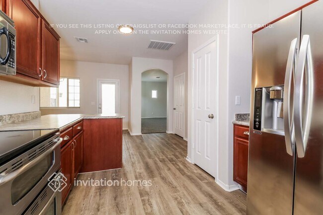 Foto del edificio - 15949 W Mauna Loa Ln