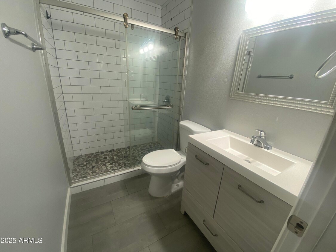 Primary Photo - 9618 N 5th St