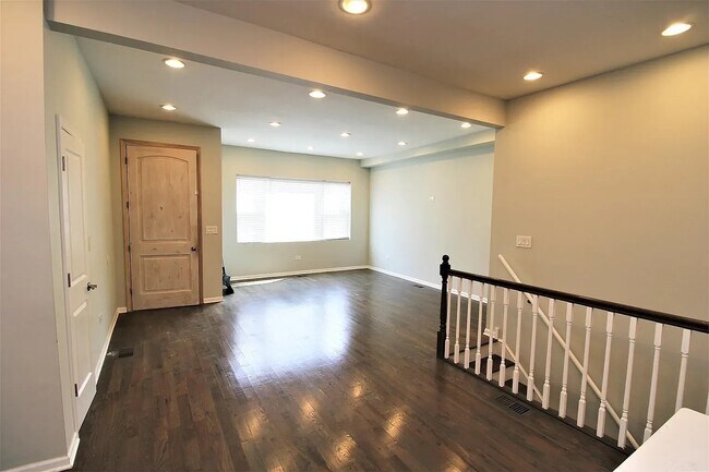 Foto del edificio - 712 N Willard Ct