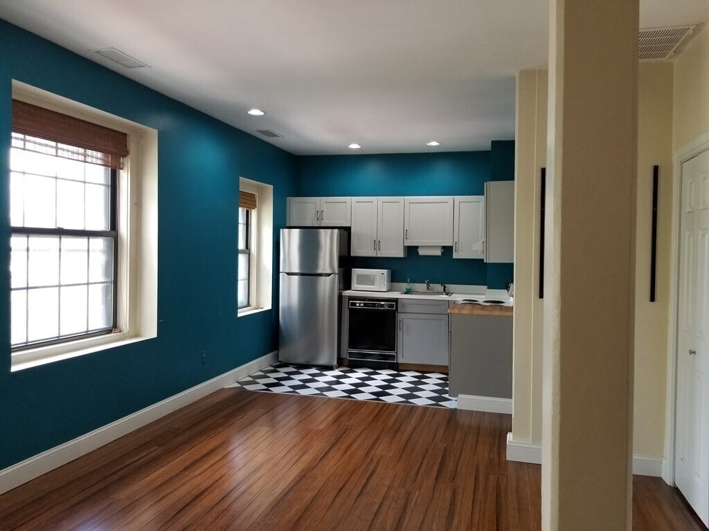 21 Linden St Unit 310, Quincy, MA 02170 Condo for Rent in Quincy, MA