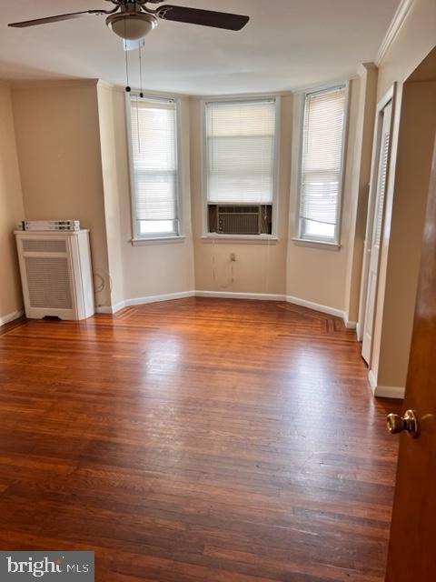 Building Photo - 6443 Vineyard St