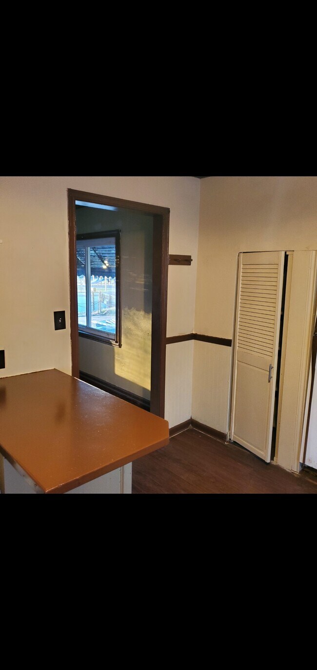 Foto del edificio - 1403 N Atlanta Pl