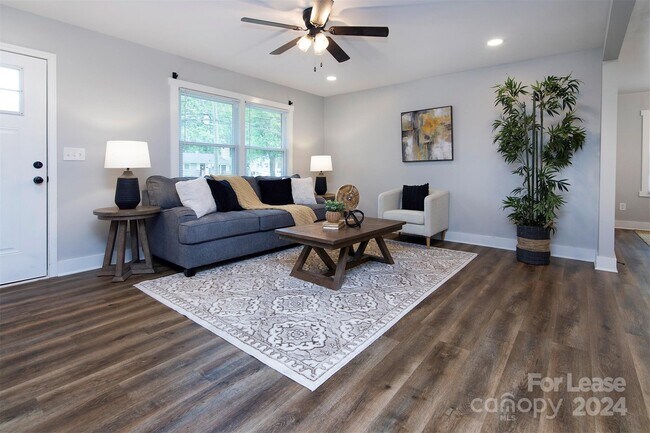 Building Photo - 4242 Tipperary Pl