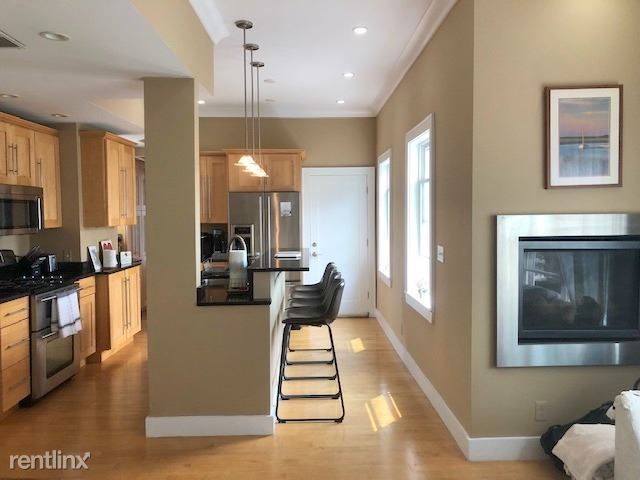 Primary Photo - 2 br, 1 bath Condo - 108 I St # 2