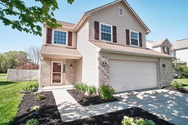 Building Photo - 10856 Trailwood Dr
