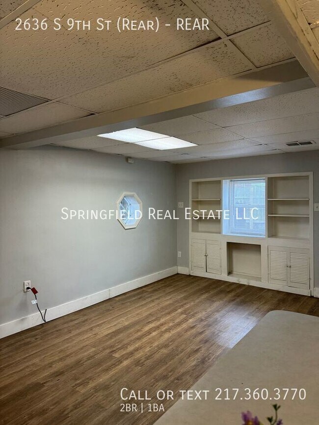 Building Photo - Two Bedrooms, One Bath, and Enough Seclusi...