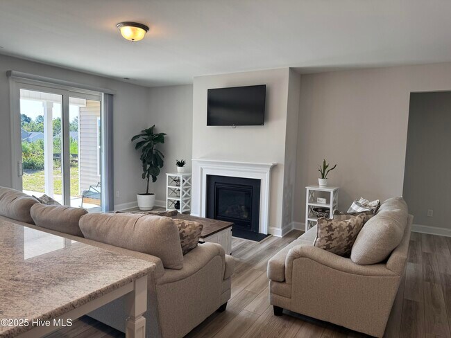 Foto del edificio - 1022 Terraces Ln