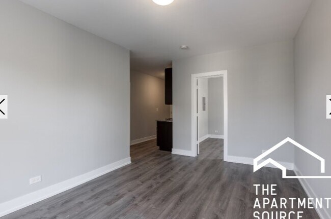 Foto del edificio - 709 W Brompton Ave