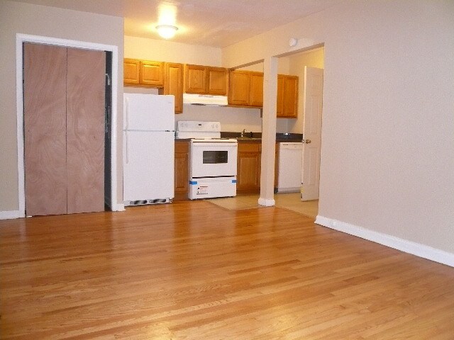 Foto principal - 87 Evergreen Ave