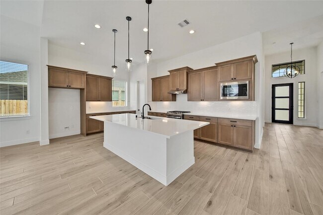 Building Photo - 13107 Wood Leaf Pk