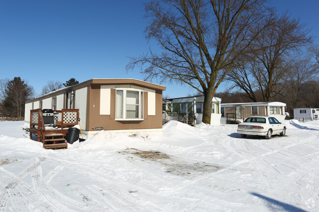 Building Photo - Tradewinds Mobile Home Community