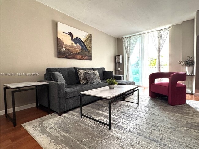 Foto del edificio - 3001 S Ocean Dr