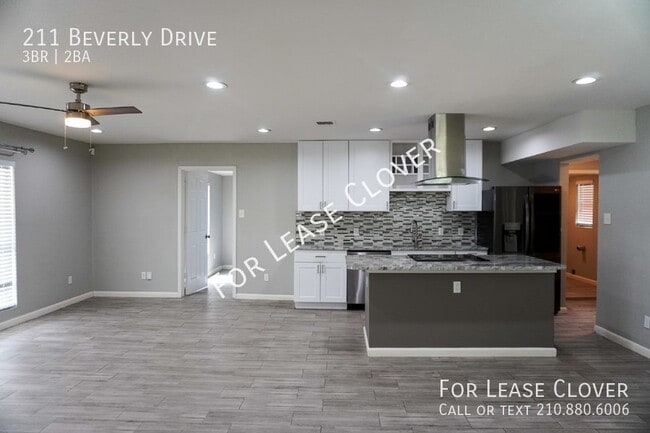 Foto del edificio - 211 Beverly Dr