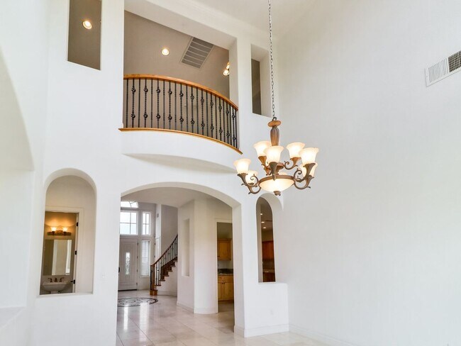 Building Photo - Beautiful custom home in The Promontory in...