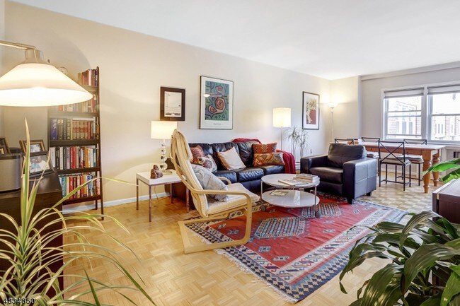 Foto del edificio - 467 Valley St