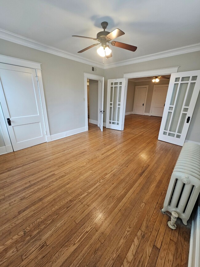 Building Photo - 212 S Willett St