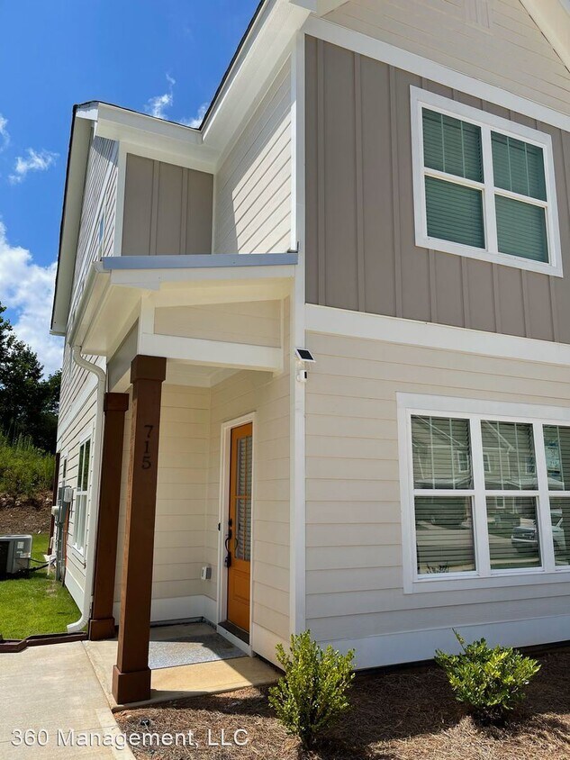 Foto principal - 3 br, 3.5 bath House - 715 Northern Village