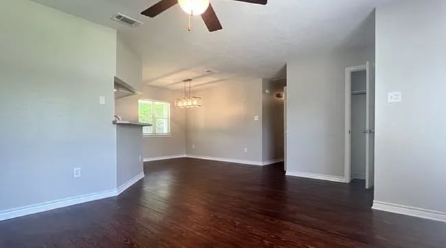 Building Photo - 112 Highland Dr