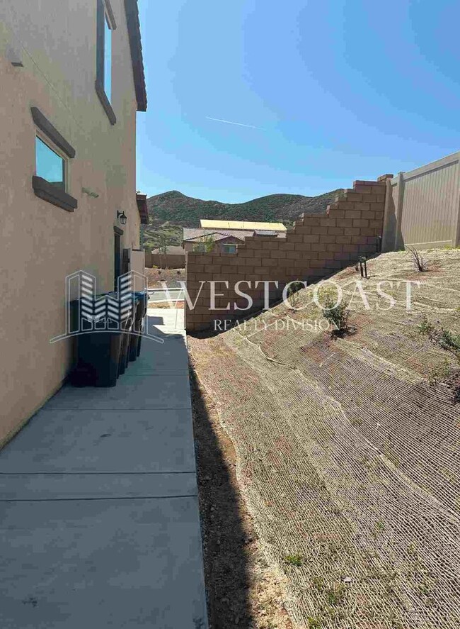 Building Photo - 25134 Sand Wedge Dr