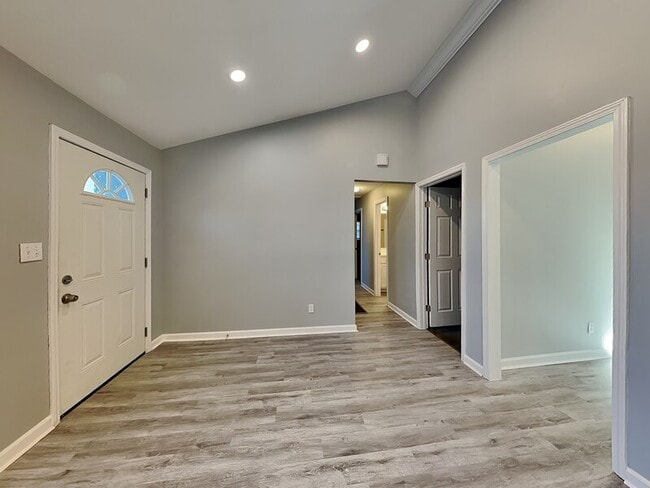 Foto del edificio - 5835 Brenda Dr