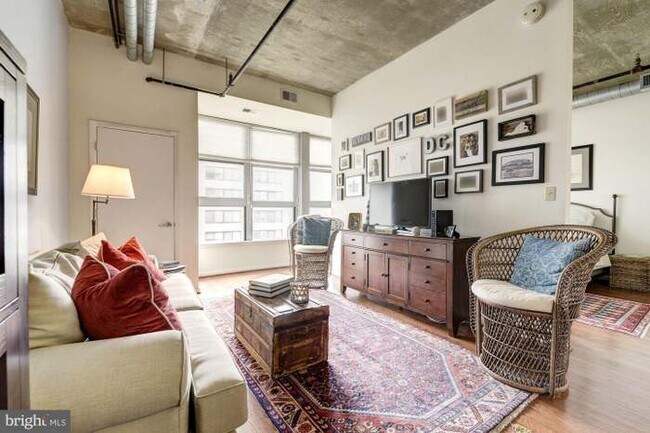 Foto del edificio - 1300 N St NW