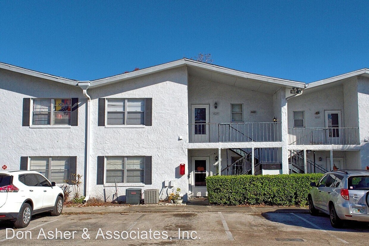 Foto principal - 2 br, 2 bath House - 6025 Amberly Court Un...