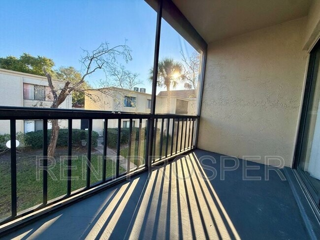 Foto del edificio - 3242 S Semoran Blvd