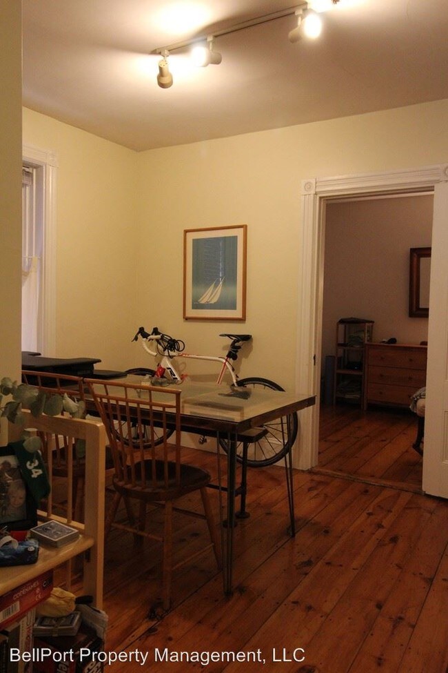 Building Photo - 54 Pleasant St