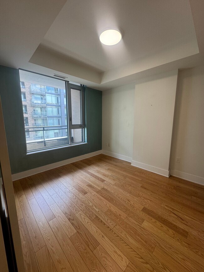 Photo du bâtiment - Modern 1 Bedroom Condo in Westboro (101 Richmond Road Unit 515)