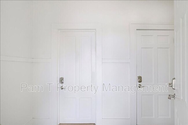 Foto del edificio - 613 W 39th St